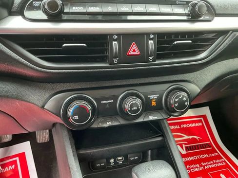 Used 2021 Kia Forte LXS image 29
