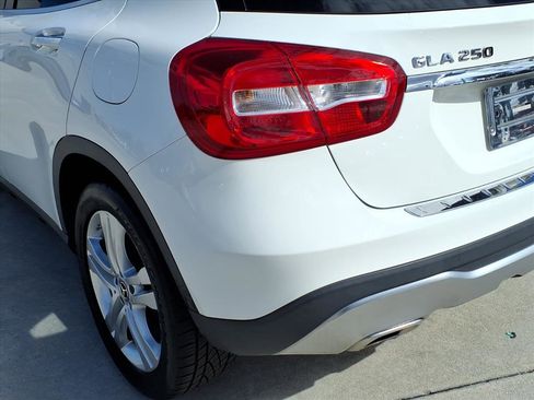 Used 2019 Mercedes-Benz GLA 250 GLA 250 4MATIC image 13