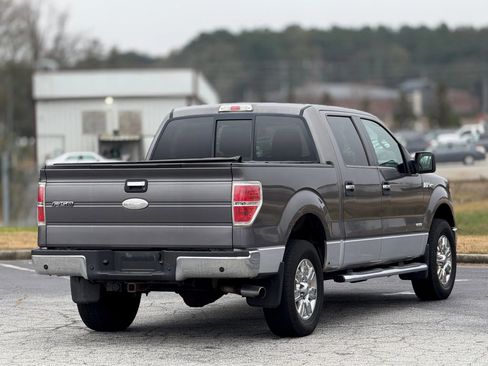 Used 2011 Ford F150 XLT w/ XLT Chrome Pkg image 9