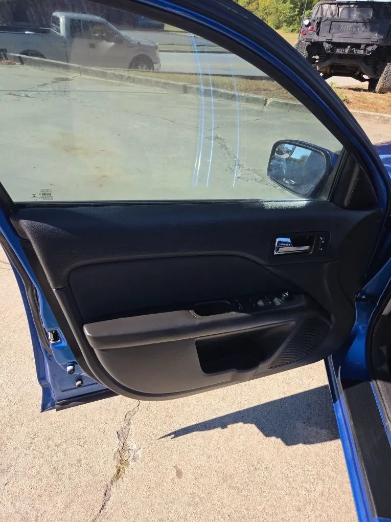 Used 2012 Ford Fusion SE FWD image 9