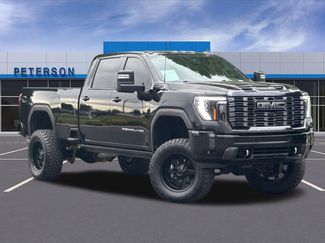 Used 2024 GMC Sierra 3500 Denali Ultimate AWD/4WD video 2