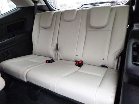 Used 2024 Subaru Ascent Limited image 7