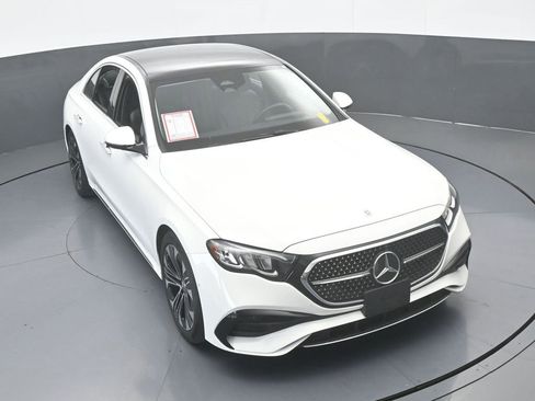 Used 2025 Mercedes-Benz E 350 Sedan image 58