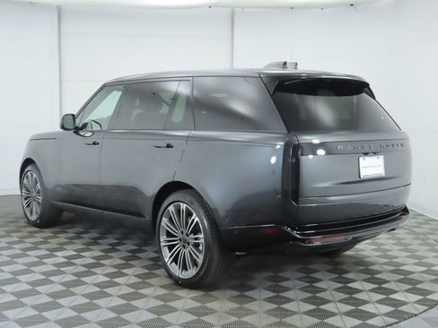 New 2026 Land Rover Range Rover Long Wheelbase SE image 7