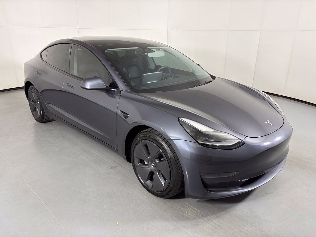 Used 2023 Tesla Model 3 Standard Range RWD image 2