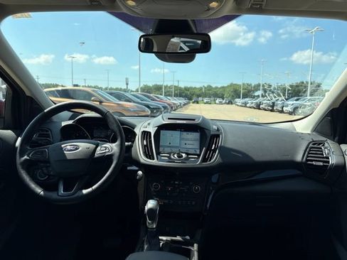 Used 2018 Ford Escape Titanium w/ Ford Safe & Smart Package FWD image 21