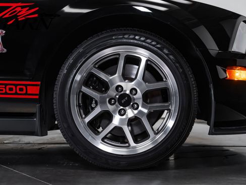 Used 2009 Ford Mustang Shelby GT500 RWD image 16