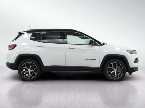 Used 2024 Jeep Compass Limited w/ Sun and Sound Group AWD/4WD image 6