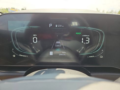 Used 2024 Kia Niro EX Touring FWD image 19
