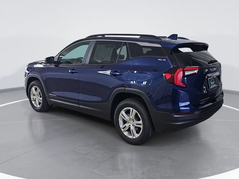 Used 2022 GMC Terrain SLE w/ Driver Convenience Package image 7