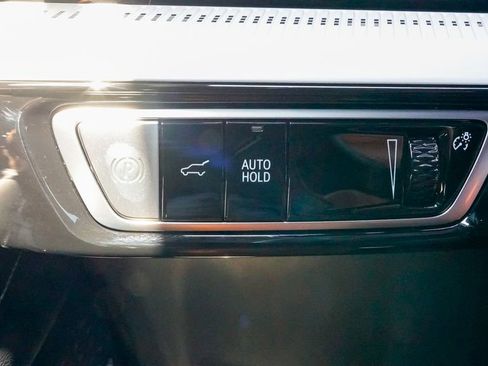 Used 2025 Cadillac Optiq Sport 1 image 24