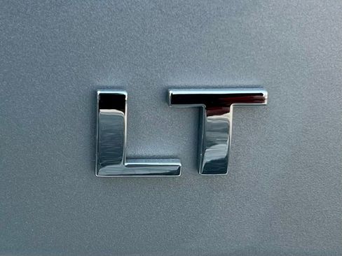 Used 2022 Chevrolet Equinox LT image 9