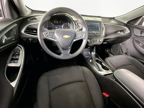 Used 2017 Chevrolet Malibu LS w/ LPO, Convenience Package 2 image 8