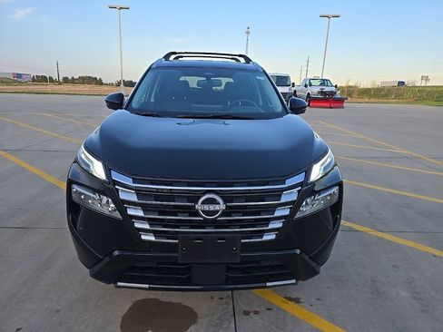 Used 2026 Nissan Rogue Platinum w/ Platinum Premium Package AWD/4WD image 2