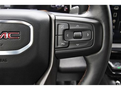 Used 2024 GMC Sierra 1500 AT4 w/ Technology Package AWD/4WD image 16
