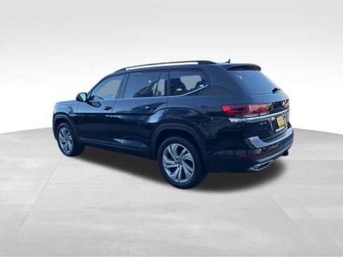 Used 2022 Volkswagen Atlas SE w/ Panoramic Sunroof Package image 5