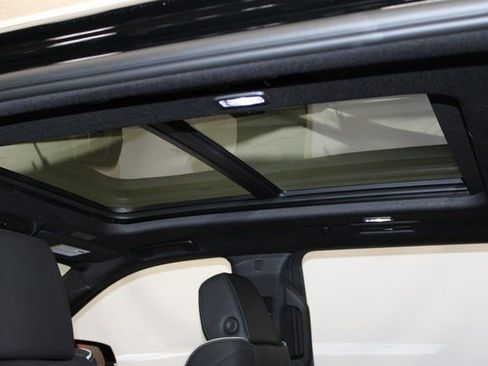 New 2026 Cadillac Escalade ESV Luxury w/ Touring Package image 8