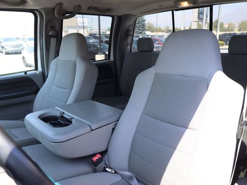 Used 2005 Ford F250 Lariat AWD/4WD image 16