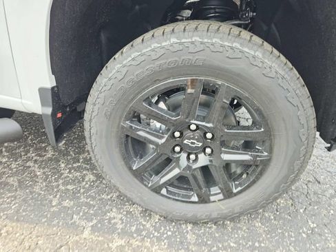 New 2026 Chevrolet Silverado 1500 LT Trail Boss w/ Convenience Package II AWD/4WD image 18