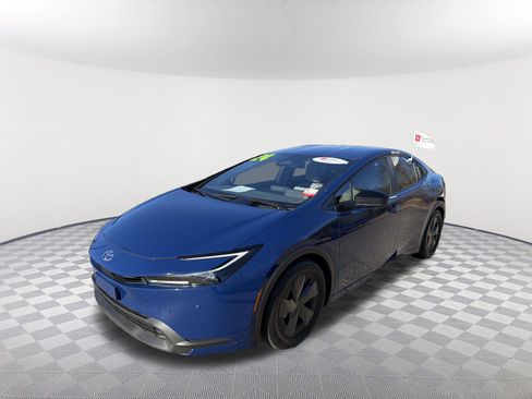 Certified 2024 Toyota Prius LE image 3