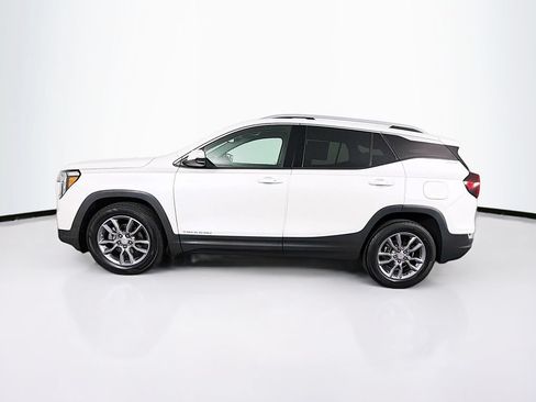Used 2023 GMC Terrain SLT w/ LPO, Floor Liner Package FWD image 6