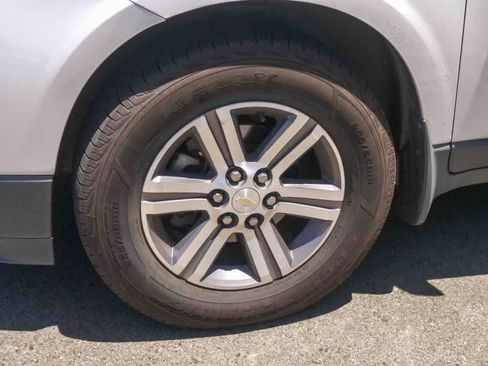 Used 2017 Chevrolet Traverse LT FWD image 5
