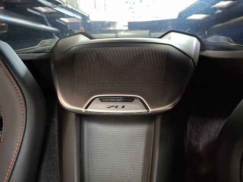 Used 2023 Chevrolet Corvette Stingray Premium Cpe w/ Z51 Performance Package RWD image 18