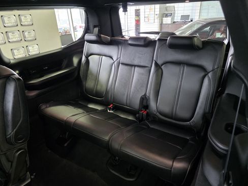 New 2026 Jeep Grand Wagoneer Summit image 20