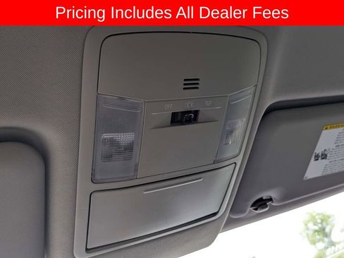 Used 2018 Toyota RAV4 LE FWD image 22