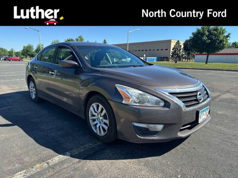 Used 2015 Nissan Altima 2.5 S w/ Power Driver Seat Package FWD image 1