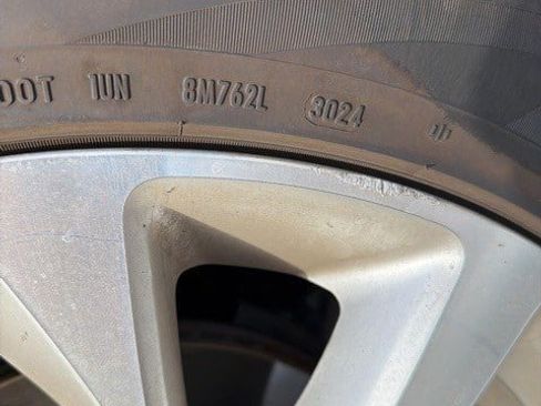 Used 2022 Ford Explorer Platinum w/ Equipment Group 601A image 8