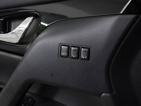 Certified 2022 Nissan Rogue Sport SV w/ Technology Package image 13