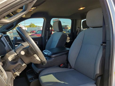 Used 2024 RAM 2500 Big Horn image 11