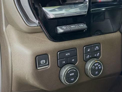 Used 2025 Chevrolet Silverado 1500 LTZ w/ LTZ Premium Texas Edition AWD/4WD image 12