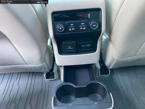 Used 2021 GMC Acadia Denali w/ GMC Pro Grade Package AWD/4WD image 16