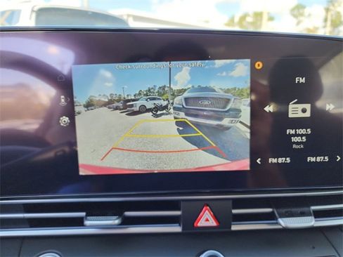 New 2025 Hyundai Elantra Limited image 19