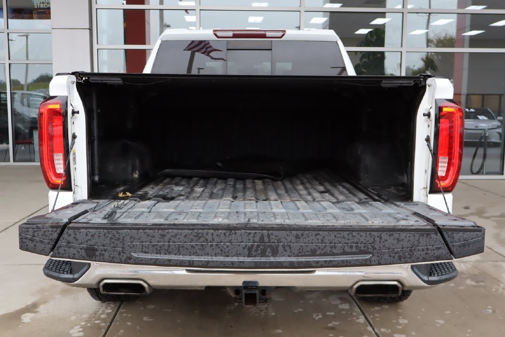 Used 2019 GMC Sierra 1500 SLT w/ SLT Premium Plus Package AWD/4WD image 9