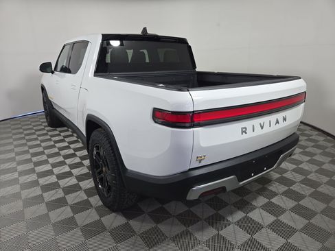 Used 2024 Rivian R1T Launch Edition Quad AWD/4WD image 3
