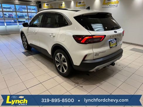 Used 2023 Ford Escape Platinum w/ Premium Technology Package image 27