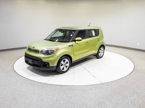 Used 2017 Kia Soul image 32