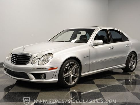 Used 2007 Mercedes-Benz E 63 AMG Sedan image 5
