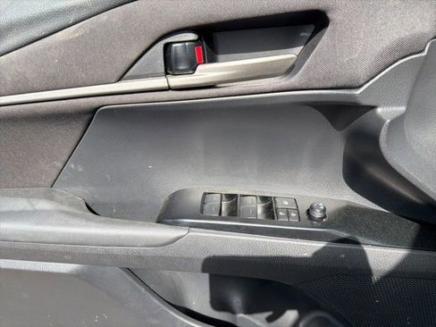 Used 2025 Toyota Camry LE image 18