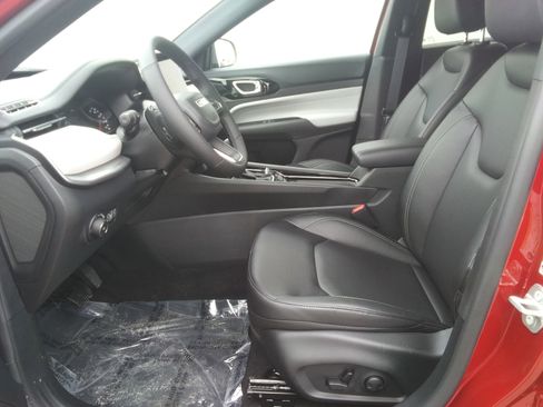 New 2026 Jeep Compass Limited AWD/4WD image 16