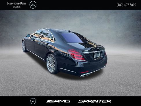 Used 2019 Mercedes-Benz S 560 Sedan image 3