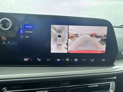 Certified 2024 Chevrolet Traverse LT image 16