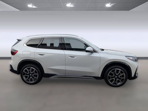 Certified 2025 BMW X1 xDrive28i image 8