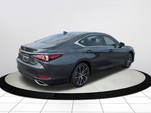 New 2025 Lexus ES 350 w/ Premium Package image 4