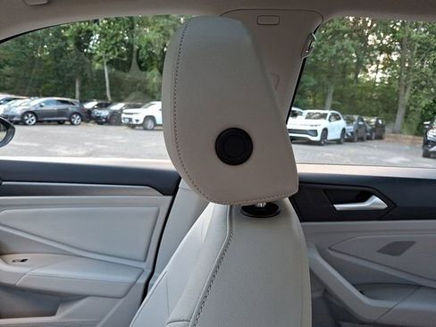 Certified 2023 Volkswagen Jetta SE image 17