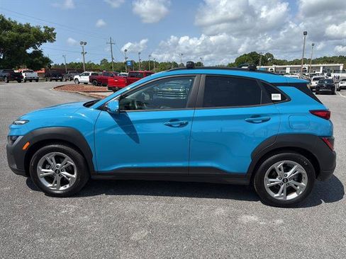 Used 2023 Hyundai Kona SEL FWD image 3