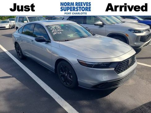 Used 2025 Honda Accord SE image 1
